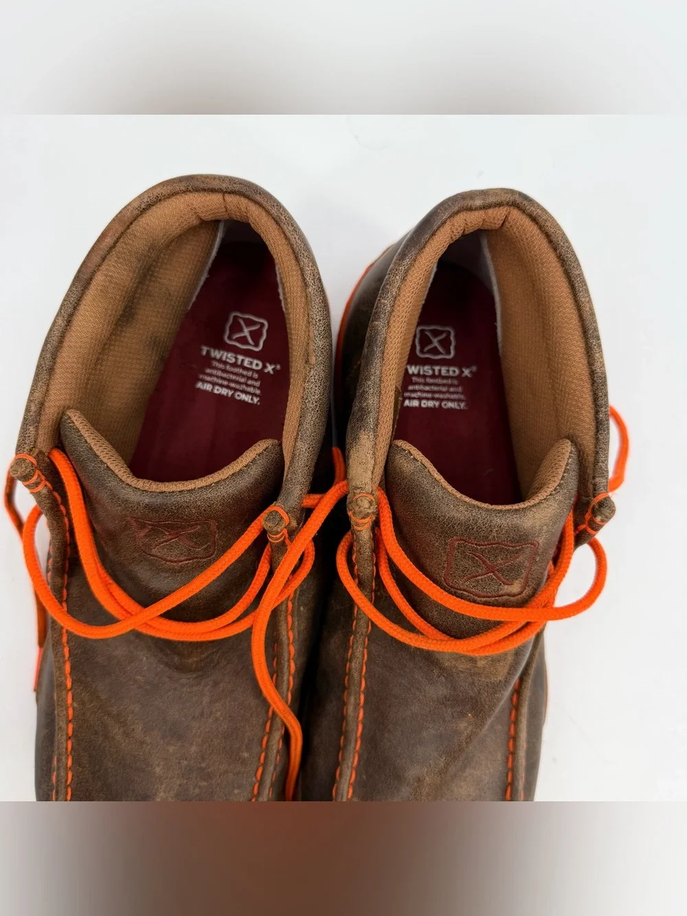 Twisted X Chukka Driving Moc Shoe Men's 9.5 M Brown Leather Orange Laces MDM0019